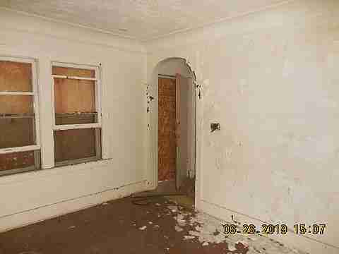 12405 Birwood (15)_m.jpg